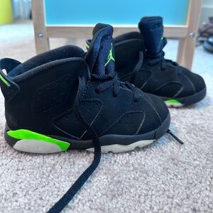Nike Boys Air Jordan 6 384667-003 Electric Green/Black Basketball Sneakers 8C